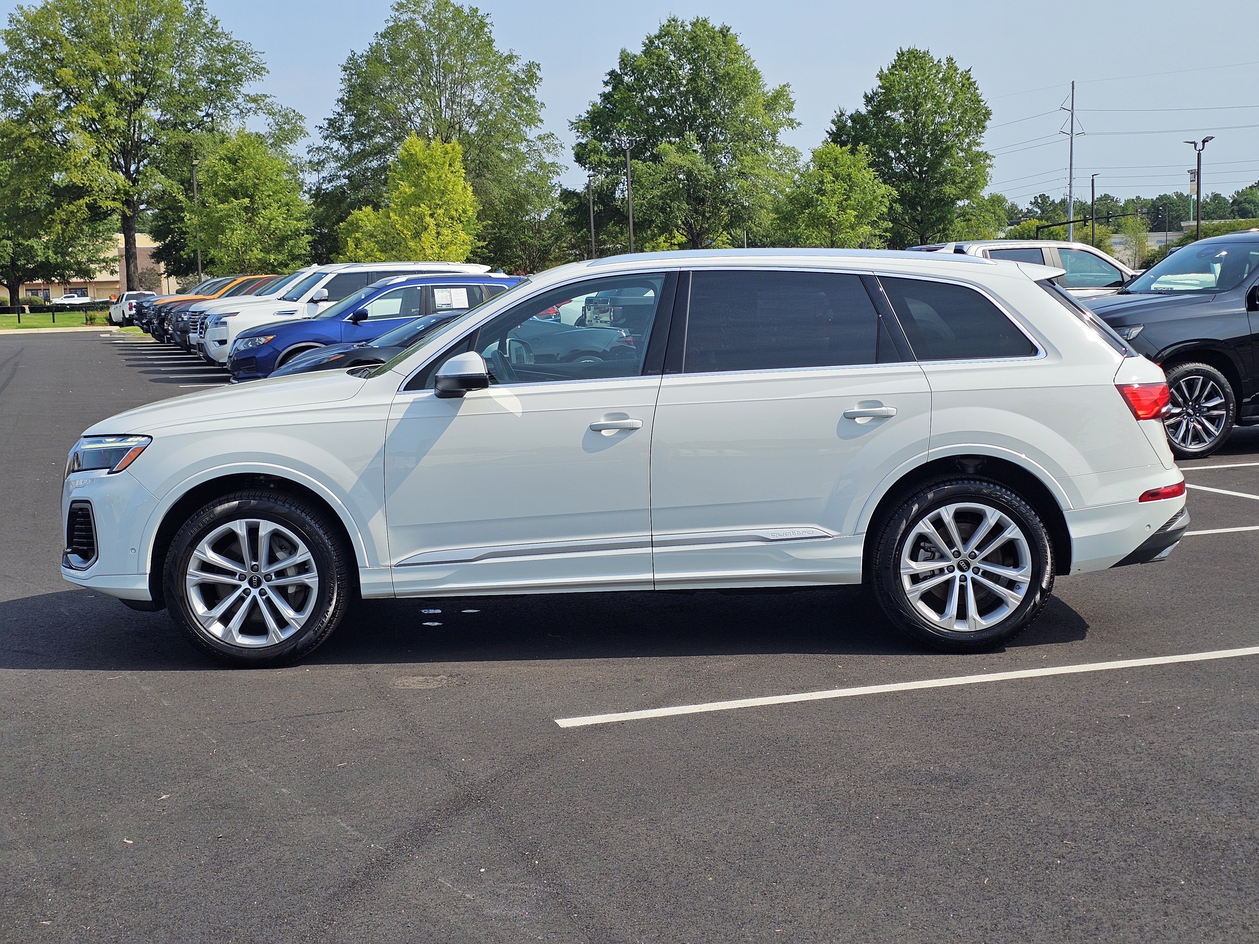 Used 2025 Audi Q7 3.0T Premium Plus AWD/4WD image 14