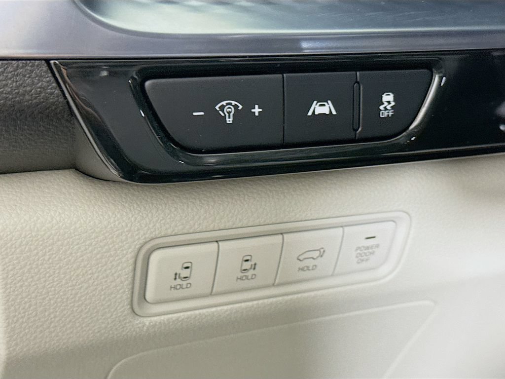 Used 2024 Kia Carnival SX Prestige FWD image 22