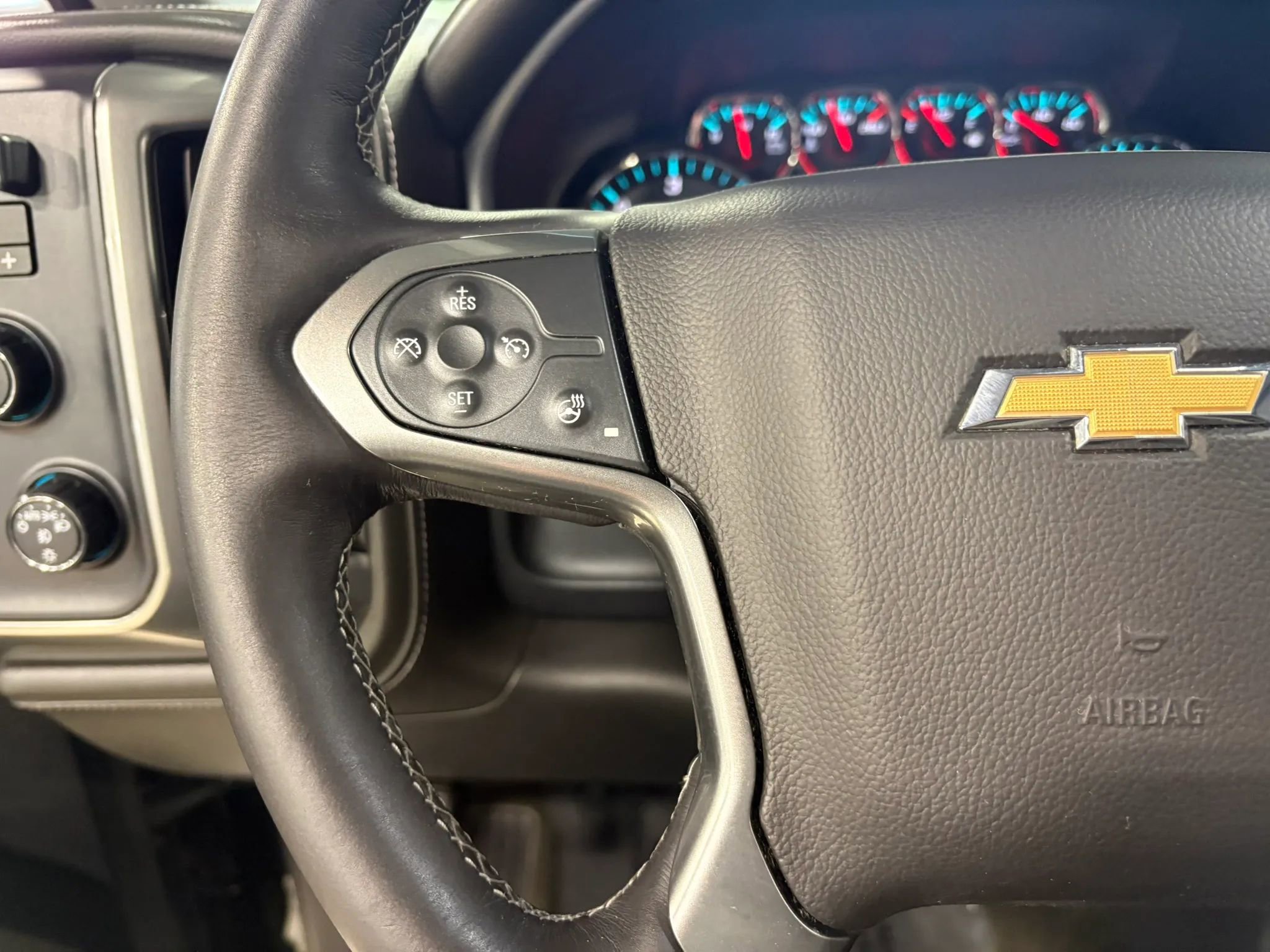 Used 2017 Chevrolet Silverado 1500 LTZ Z71 w/ LTZ Plus Package AWD/4WD image 22
