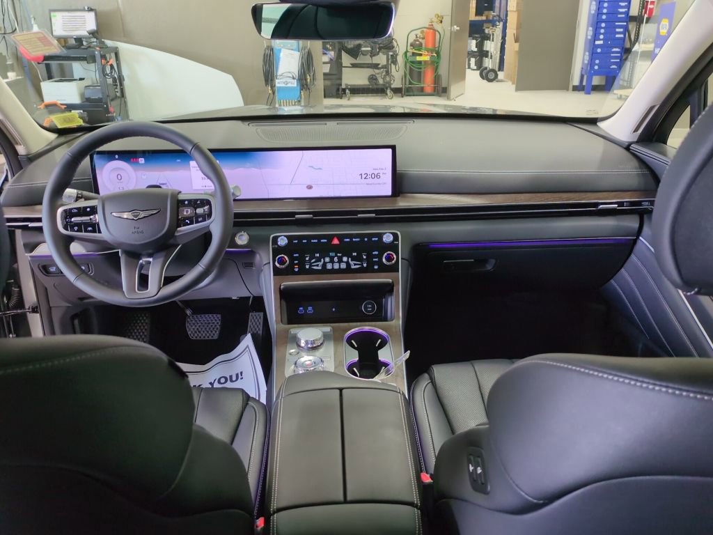 Used 2025 Genesis GV80 2.5T Advanced image 7