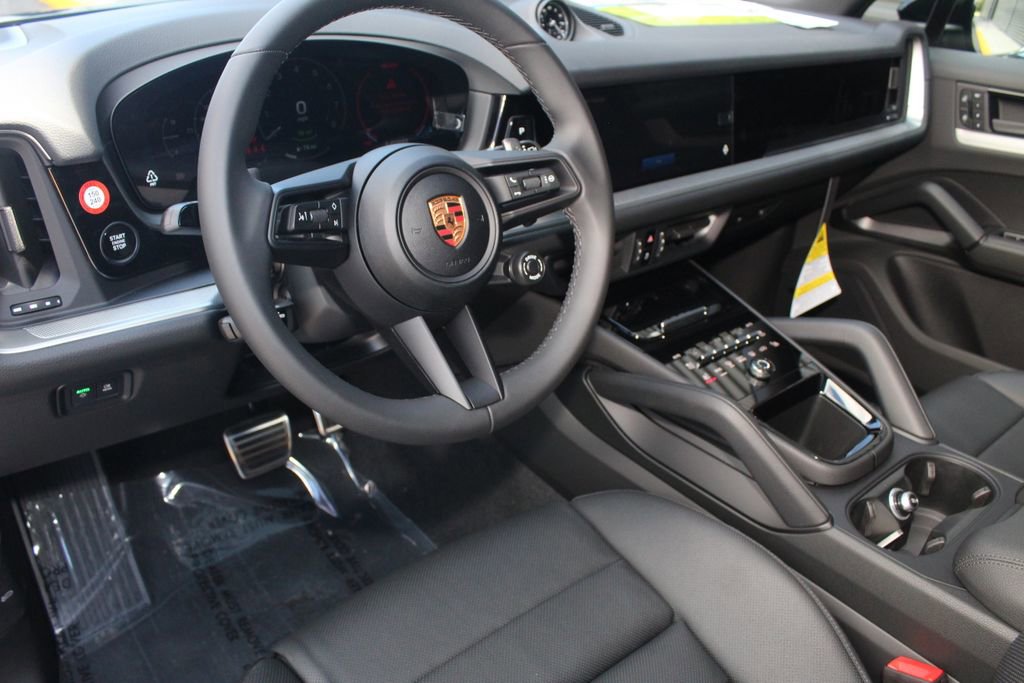 New 2026 Porsche Cayenne S image 4
