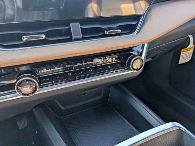 New 2026 Chevrolet Equinox ACTIV w/ Convenience Package III image 21