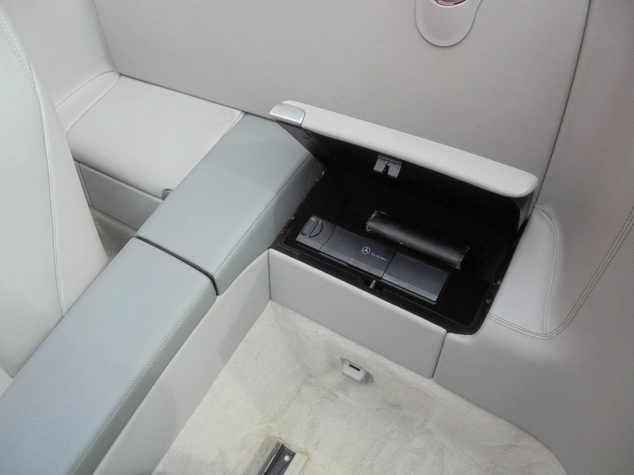 Used 2004 Mercedes-Benz SL 500 w/ Trim Pkg image 19