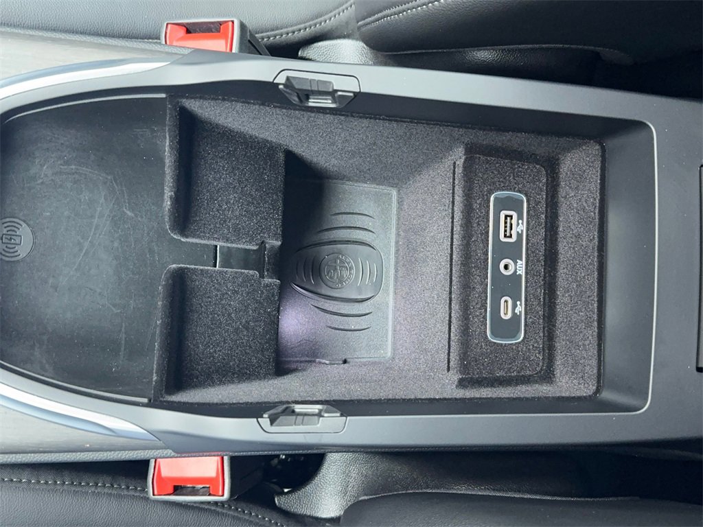 Used 2023 Alfa Romeo Stelvio Ti image 32
