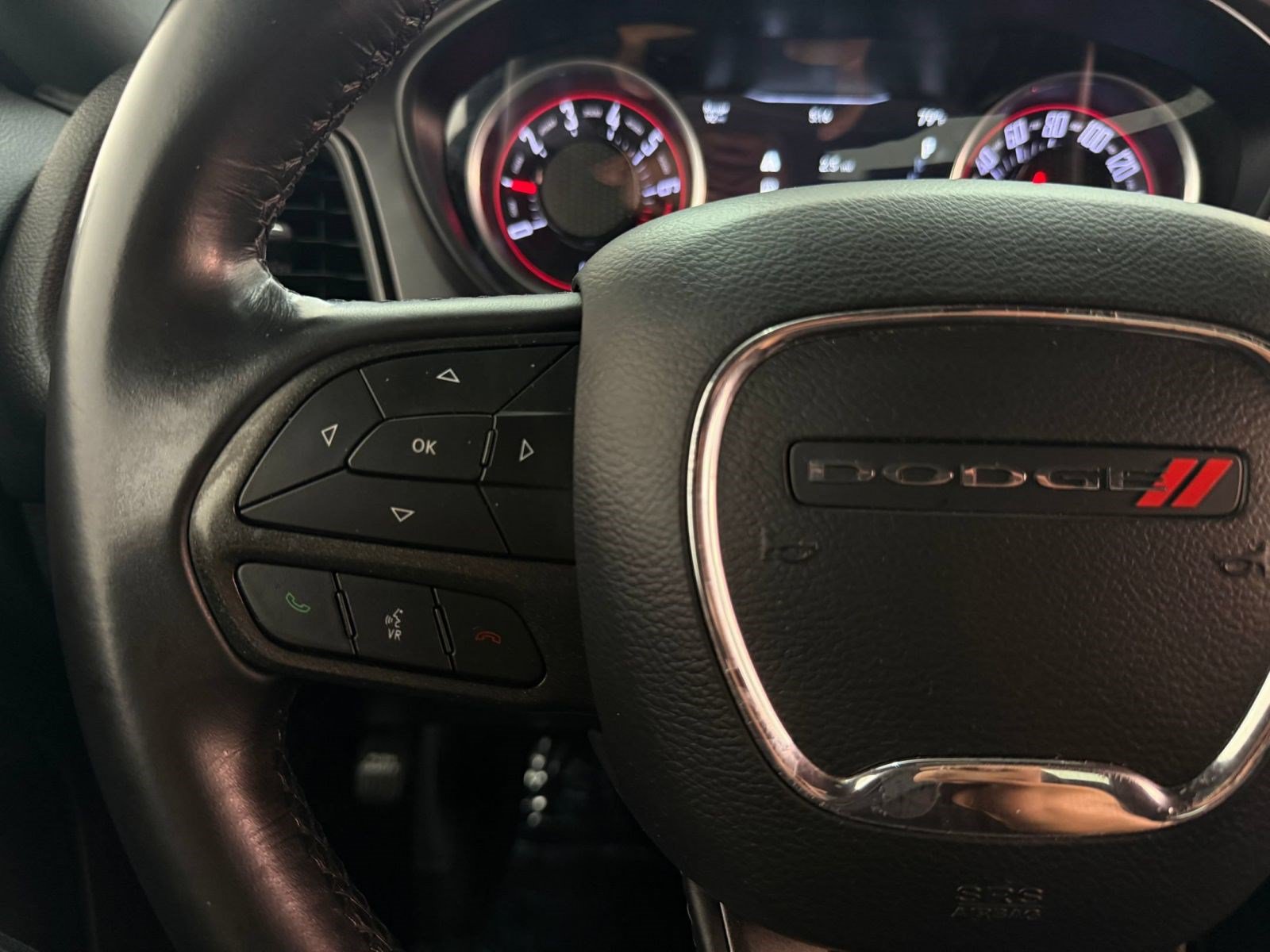 Used 2023 Dodge Challenger SXT RWD image 13