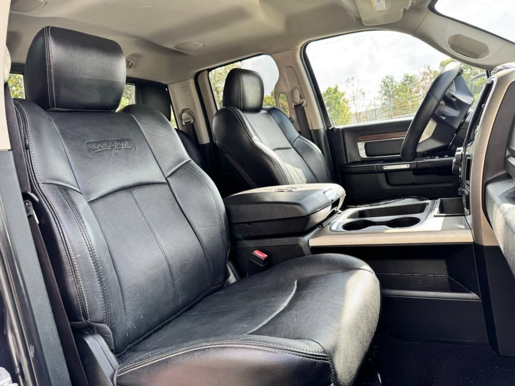 Used 2018 RAM 1500 Laramie w/ Convenience Group AWD/4WD image 11