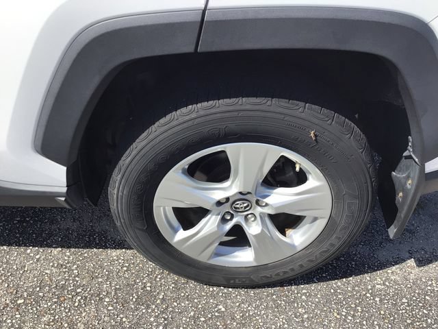 Used 2019 Toyota RAV4 XLE w/ Convenience Package AWD/4WD image 17