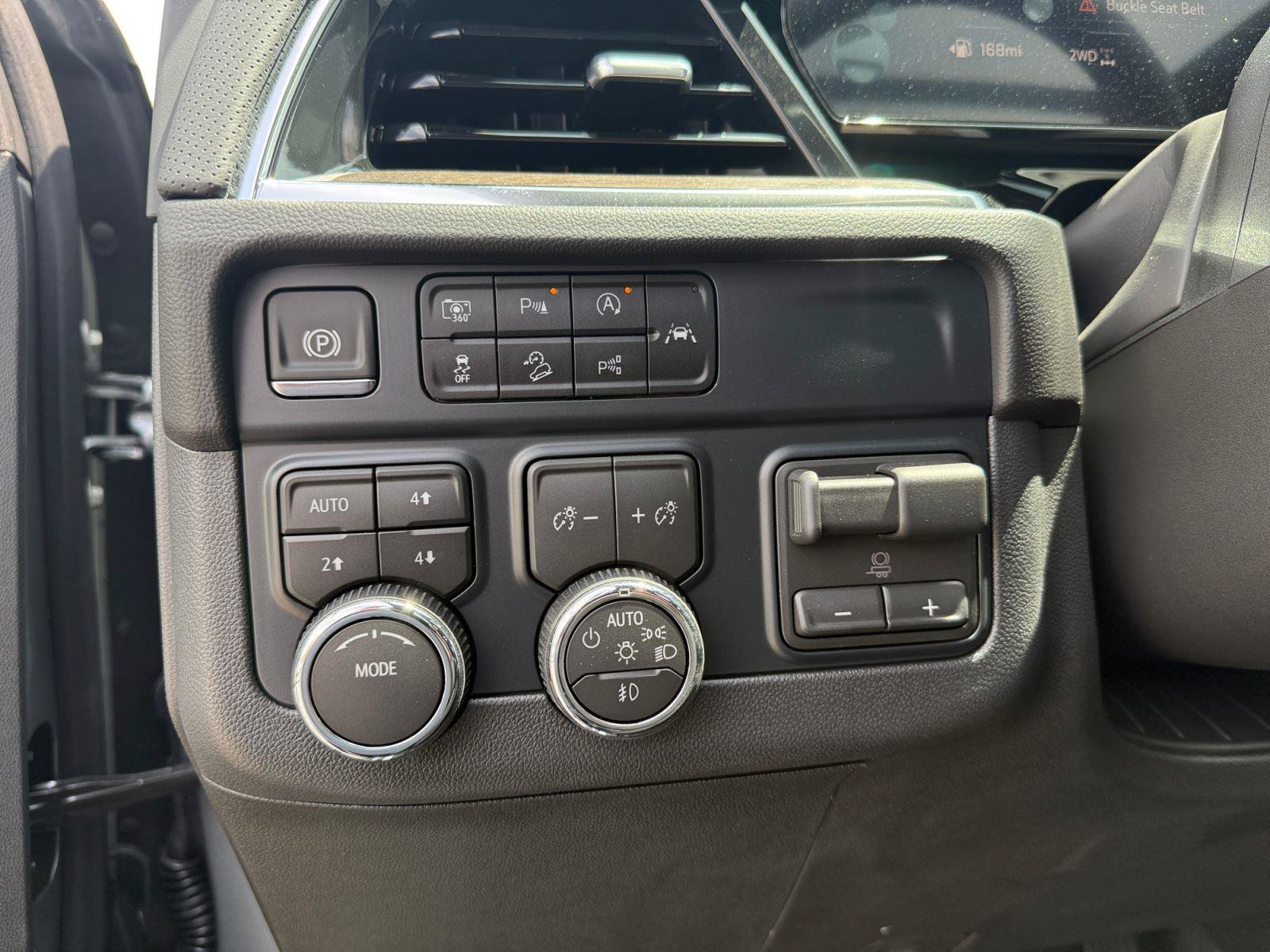 New 2026 Chevrolet Suburban High Country w/ Sun And Tow Package AWD/4WD image 19