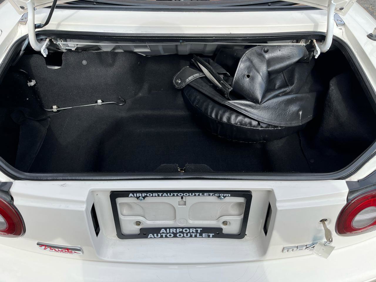 Used 1994 MAZDA MX-5 Miata M-Edition image 10