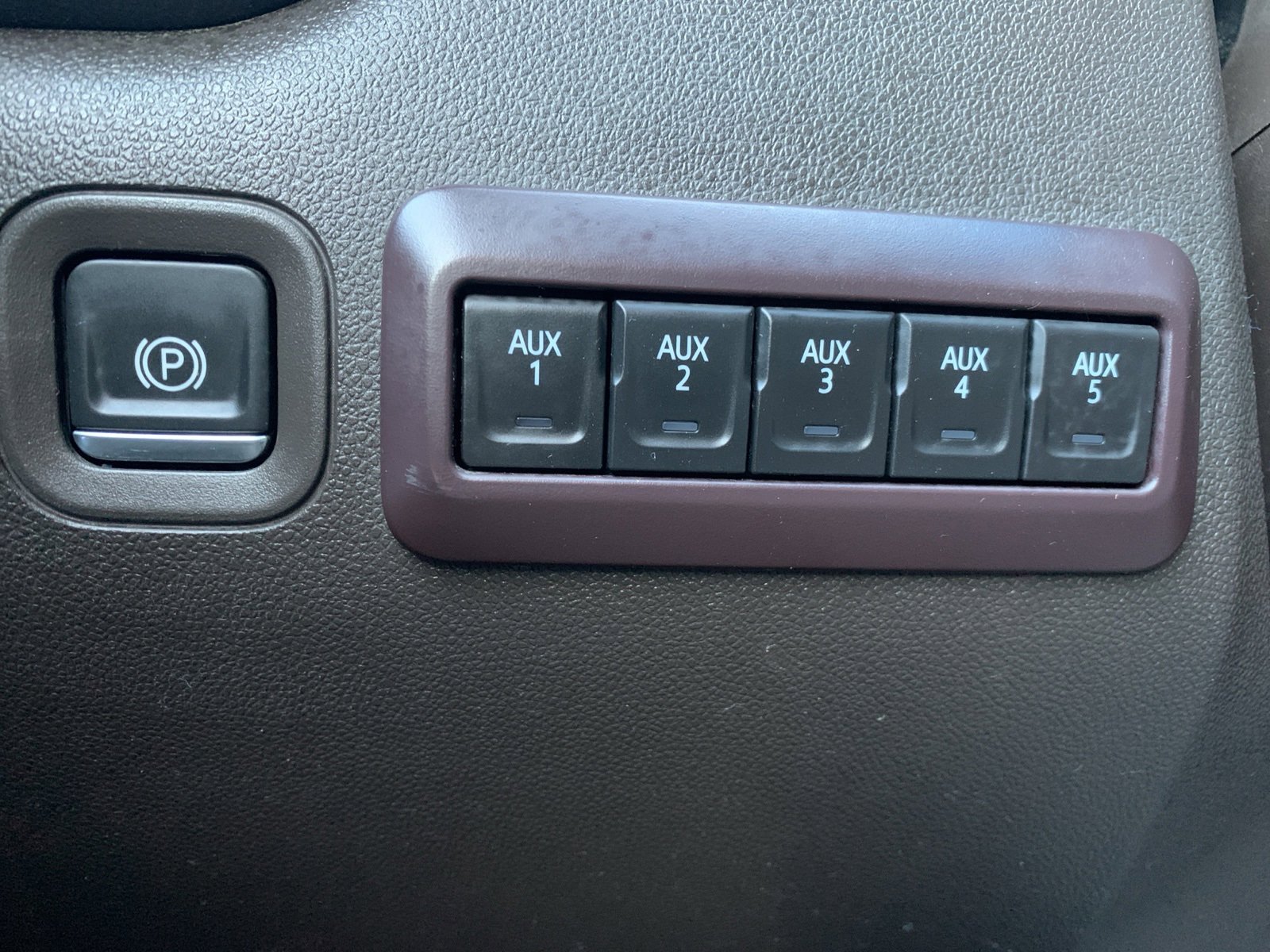 Used 2020 Chevrolet Silverado 2500 LT w/ All Star Edition image 36