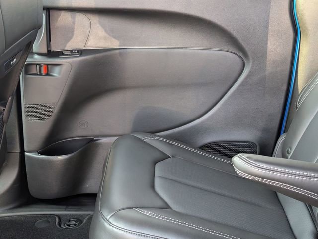 New 2026 Chrysler Pacifica Select image 25