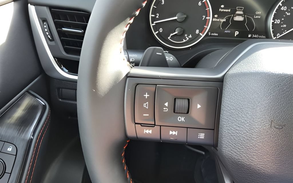 New 2026 Nissan Rogue SV AWD/4WD image 16