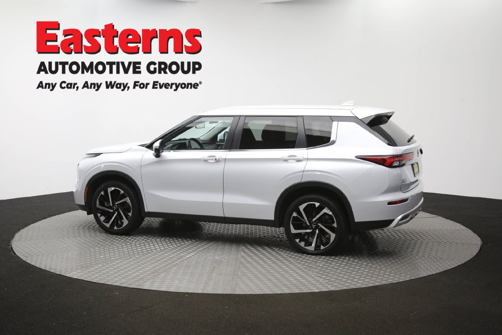 Used 2024 Mitsubishi Outlander SE FWD image 64