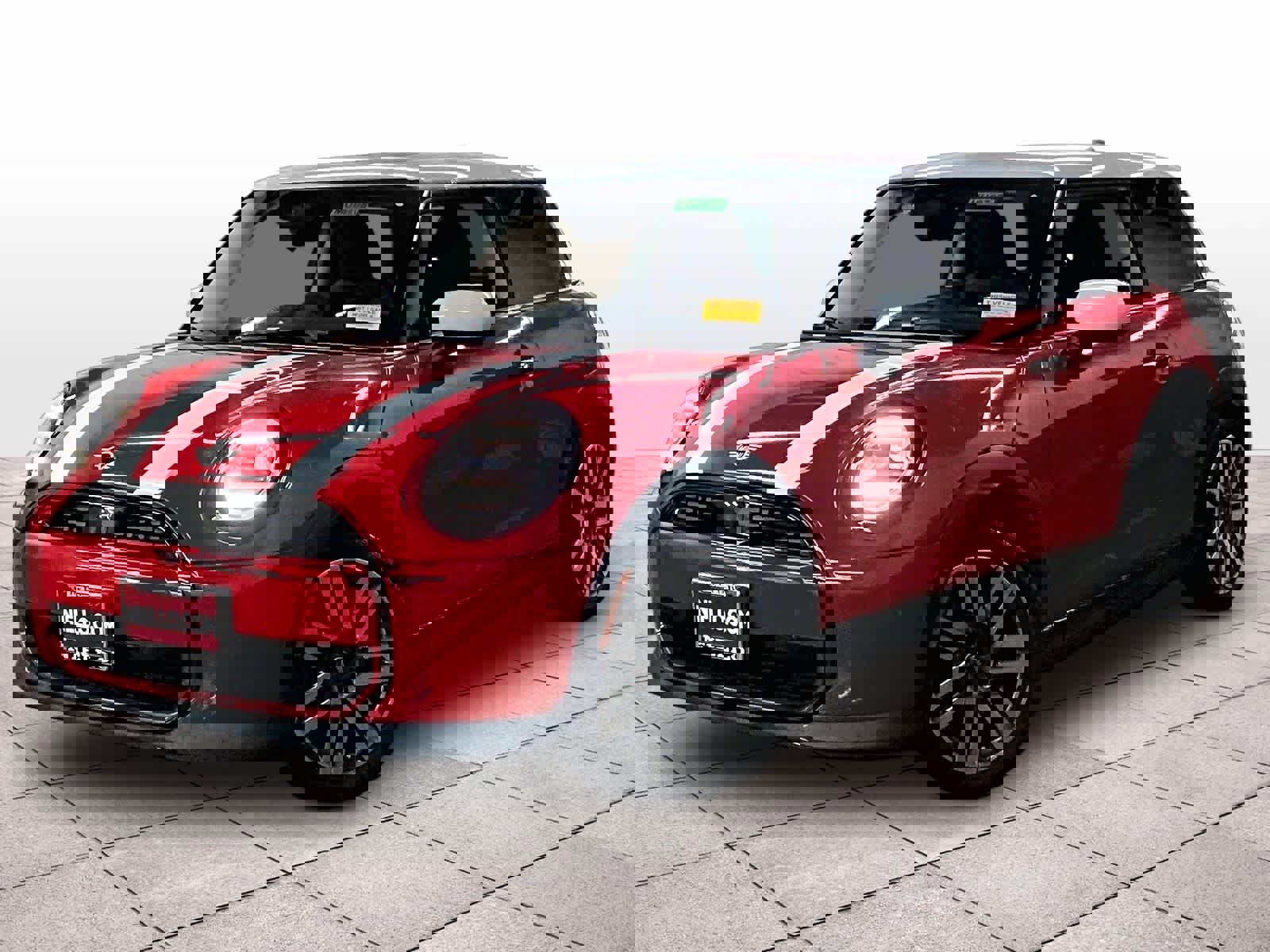 Used 2025 MINI Cooper 2-Door Hardtop image 1