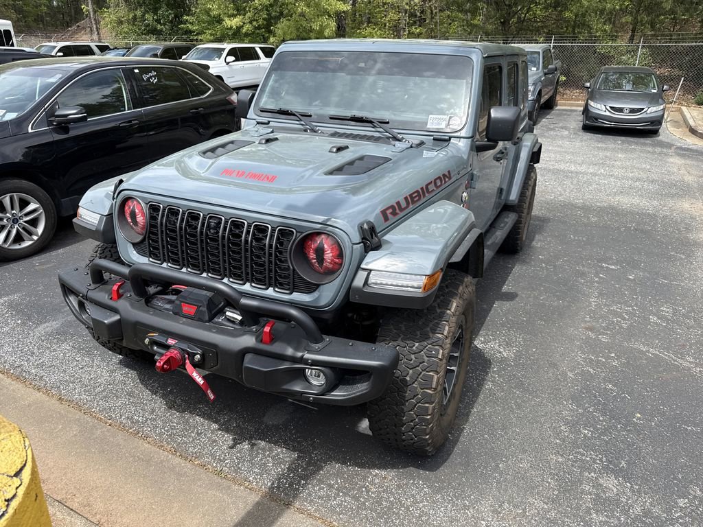 Used 2024 Jeep Wrangler Unlimited Rubicon image 3