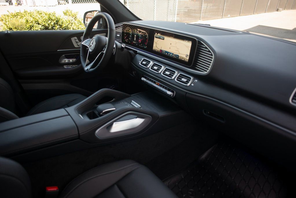 Used 2025 Mercedes-Benz GLE 450 4MATIC image 34