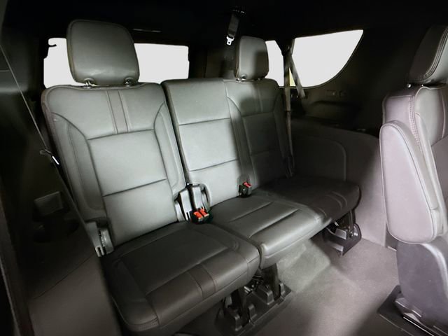 Used 2025 Chevrolet Suburban RST w/ RST Capability Package image 28