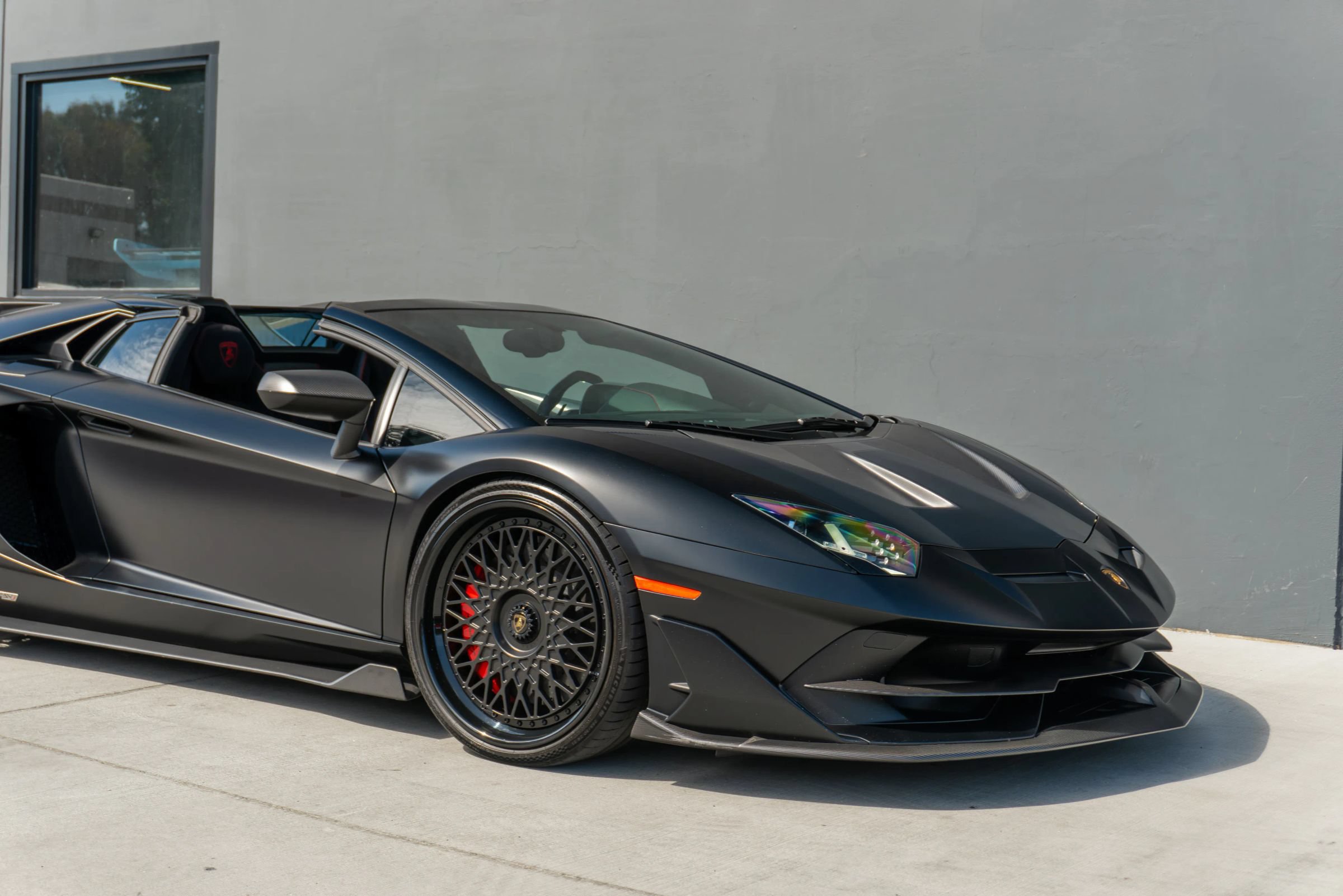 Used 2020 Lamborghini Aventador SVJ AWD/4WD image 45