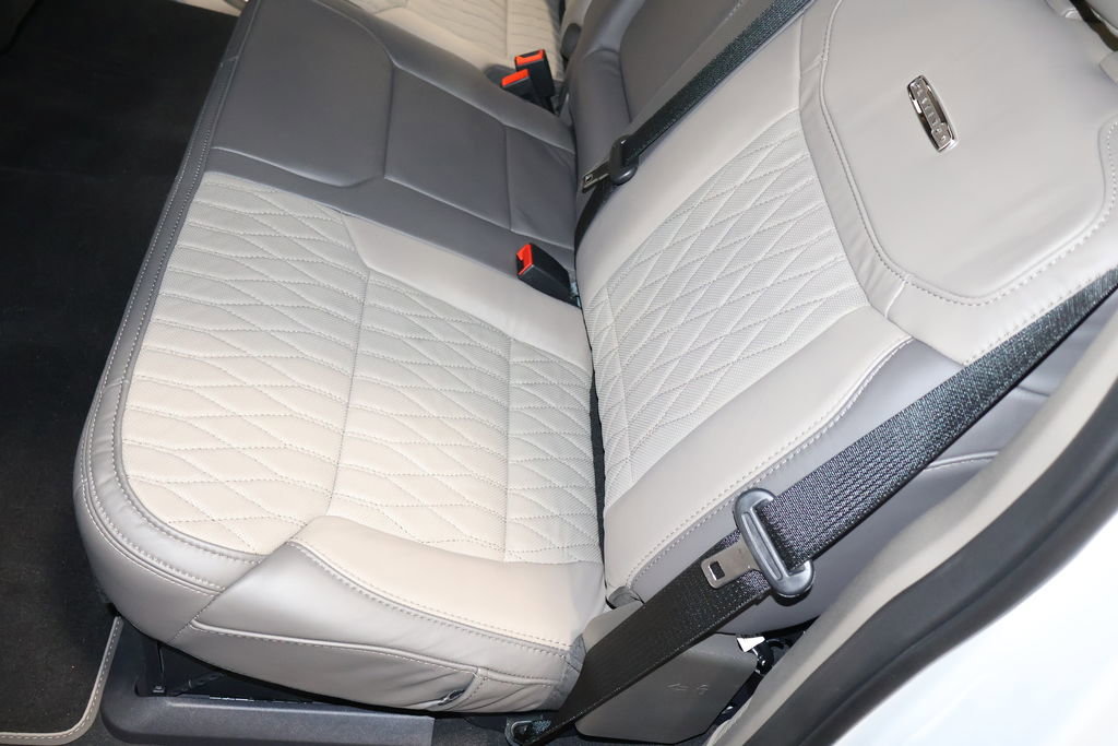 Used 2025 Ford F250 Platinum w/ Platinum Plus Package image 53