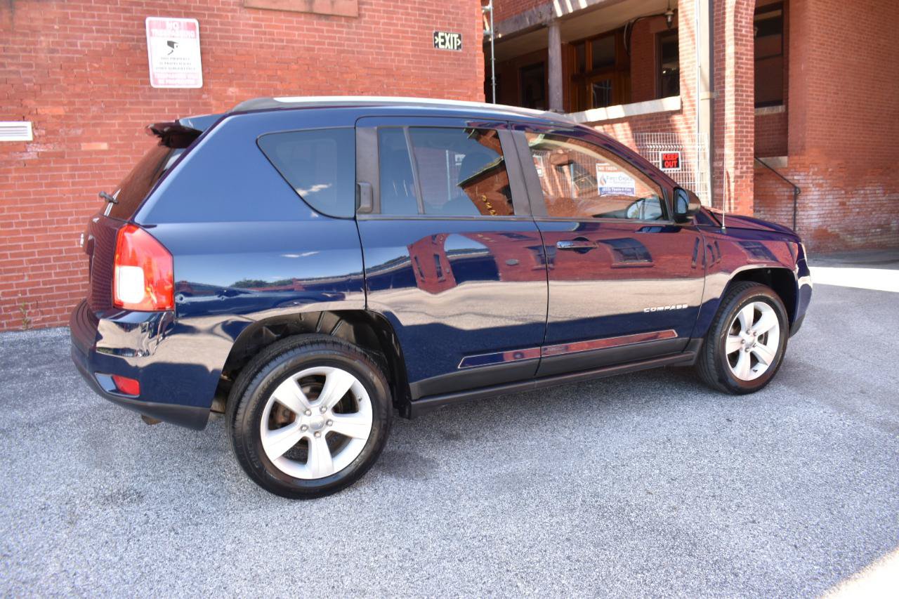 Used 2012 Jeep Compass Sport AWD/4WD image 2