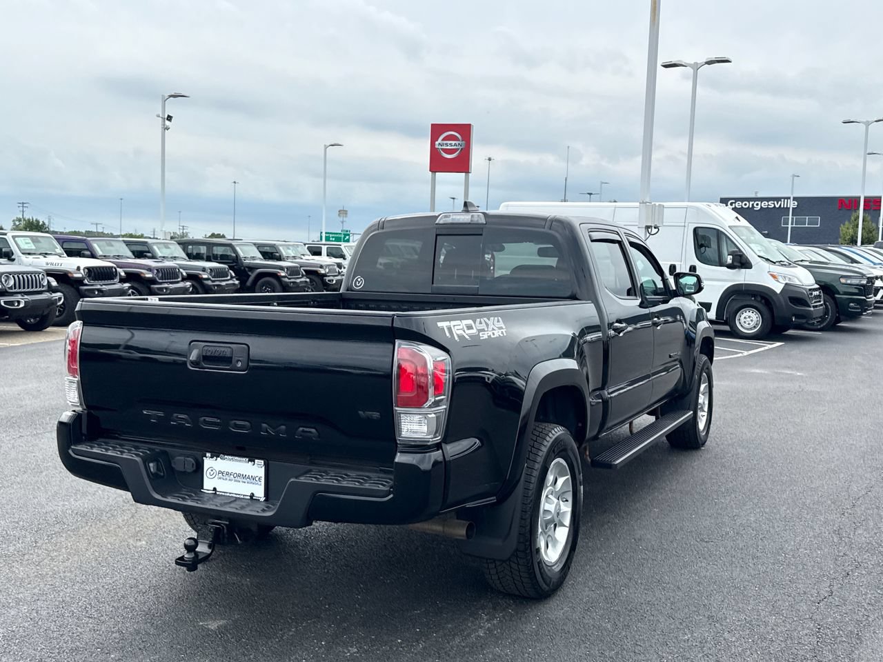 Used 2021 Toyota Tacoma TRD Sport AWD/4WD image 3