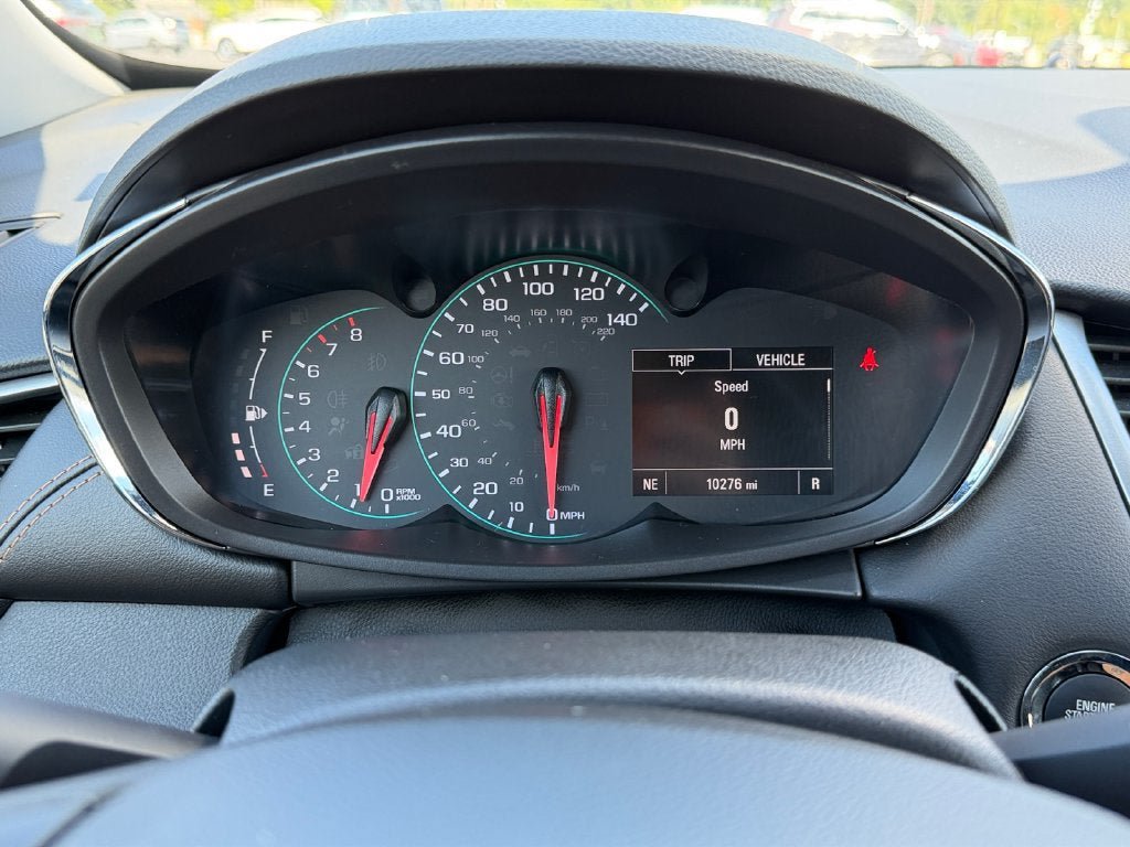 Used 2022 Chevrolet Trax LT w/ LT Convenience Package AWD/4WD image 14