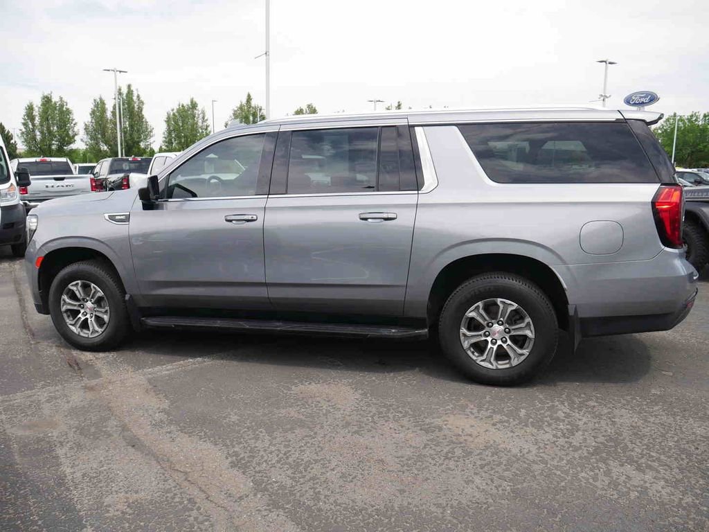Used 2023 GMC Yukon XL SLE w/ Gmc Pro Safety Plus Package AWD/4WD image 18