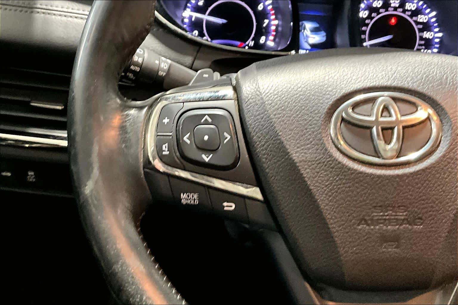 Used 2014 Toyota Avalon XLE Touring image 24