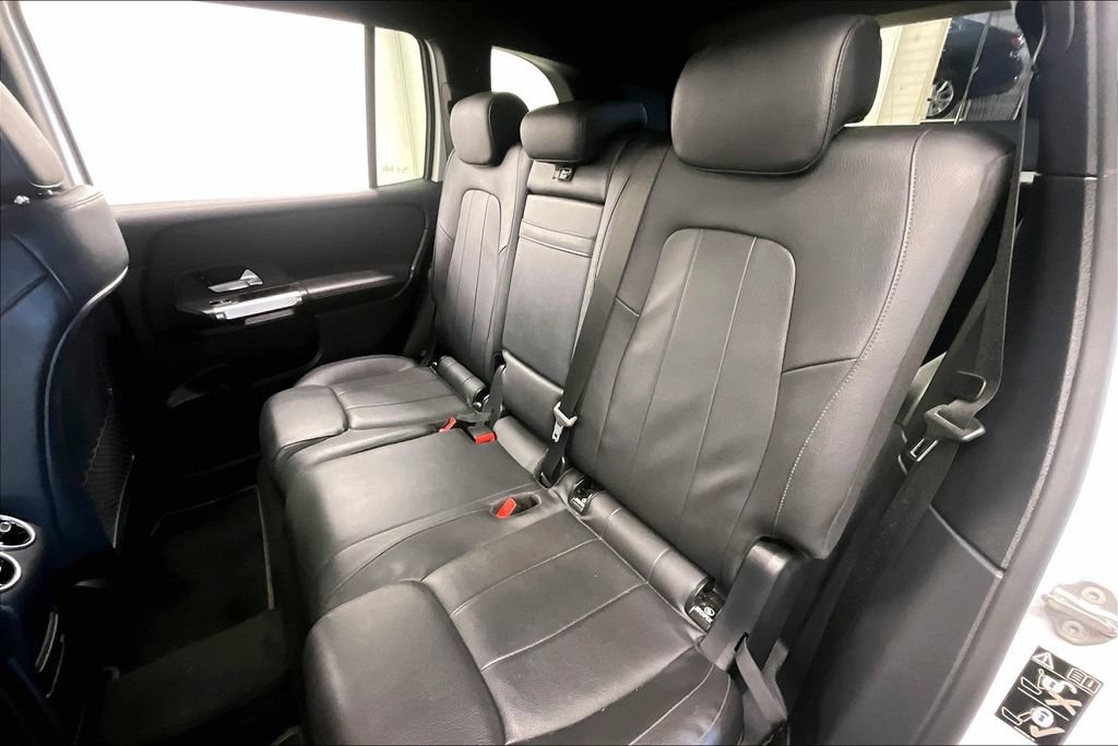 Used 2022 Mercedes-Benz GLB 250 image 22