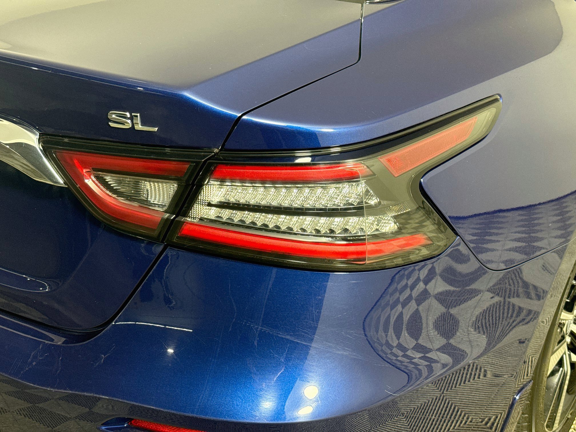 Used 2023 Nissan Maxima SL FWD image 34
