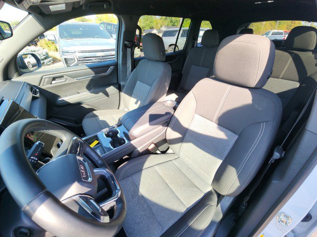 Used 2025 GMC Acadia Elevation image 31