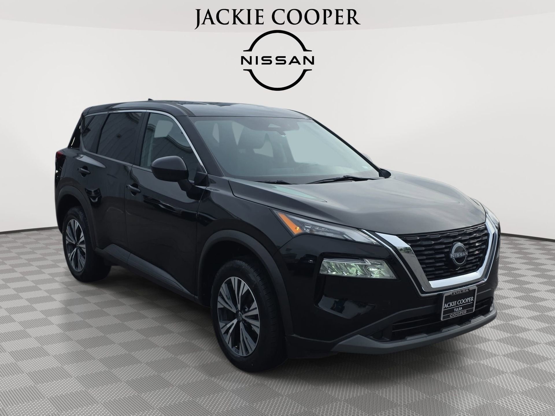 Used 2023 Nissan Rogue SV AWD/4WD image 3