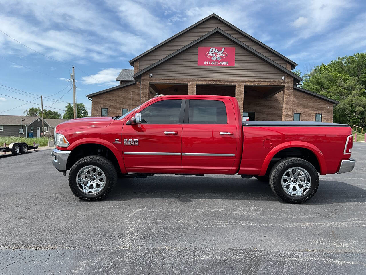Used 2017 RAM 2500 Laramie AWD/4WD image 2
