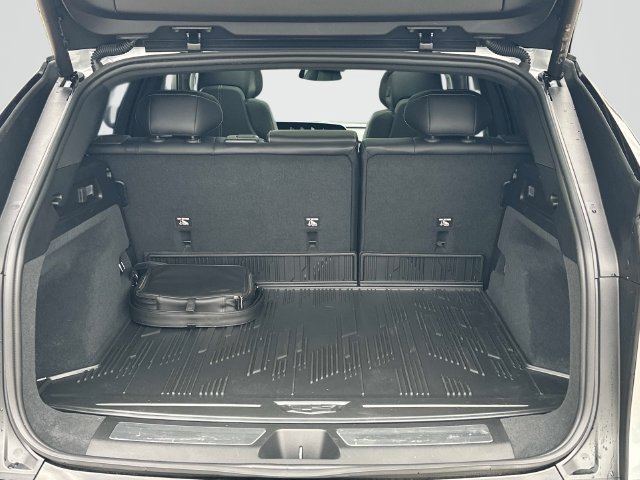 Certified 2025 Cadillac Lyriq Luxury AWD/4WD image 19