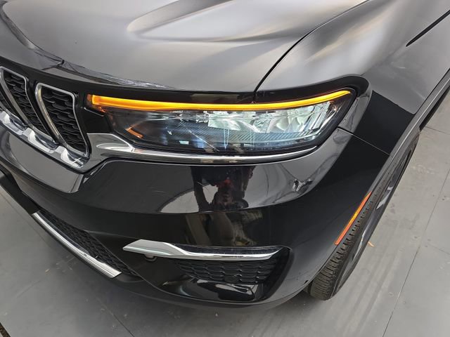 Used 2023 Jeep Grand Cherokee 4WD 4xe w/ Luxury Tech Group II image 14