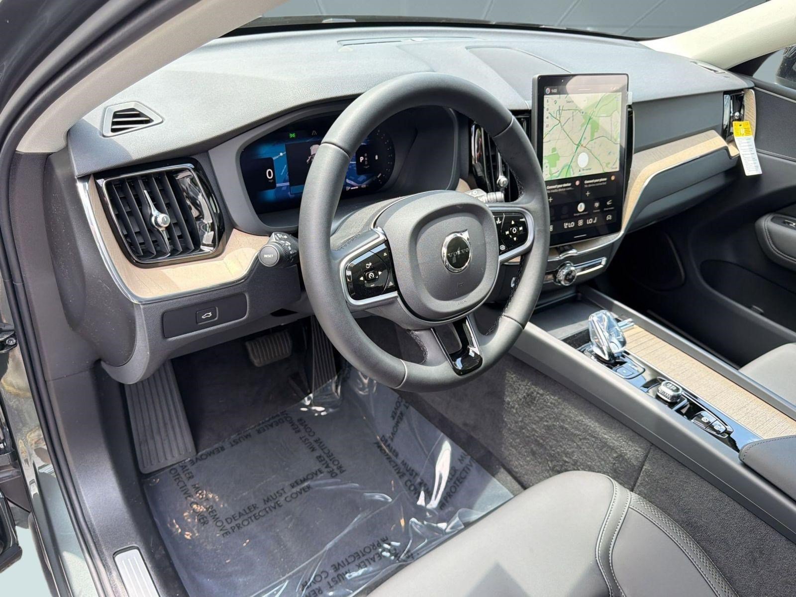 New 2026 Volvo XC60 B5 Plus w/ Protection Package Premier AWD/4WD image 4