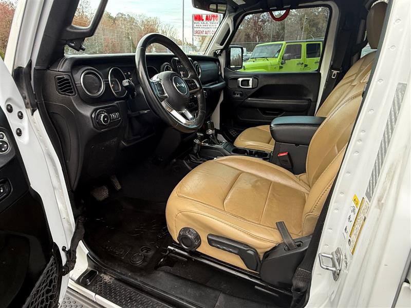 Used 2019 Jeep Wrangler Unlimited Sahara image 12