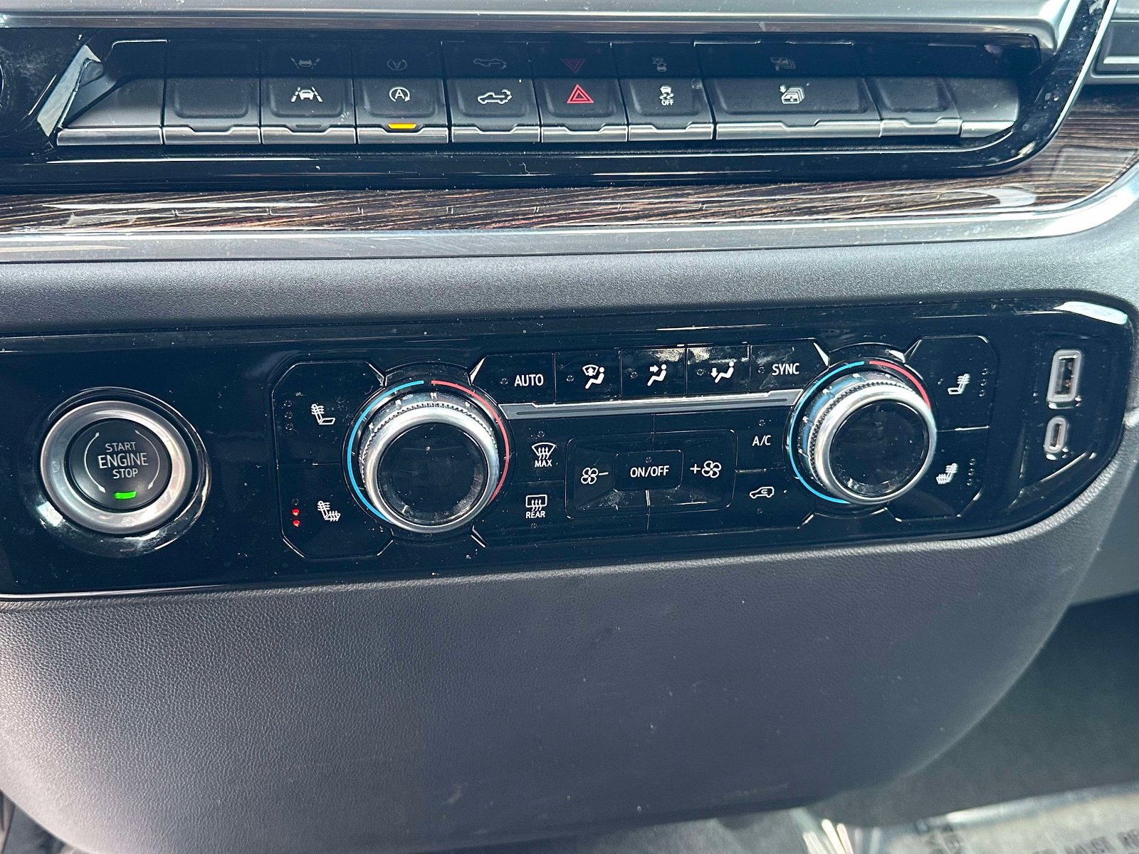 Certified 2023 GMC Sierra 1500 Elevation w/ LPO, Elevation Black Package image 12