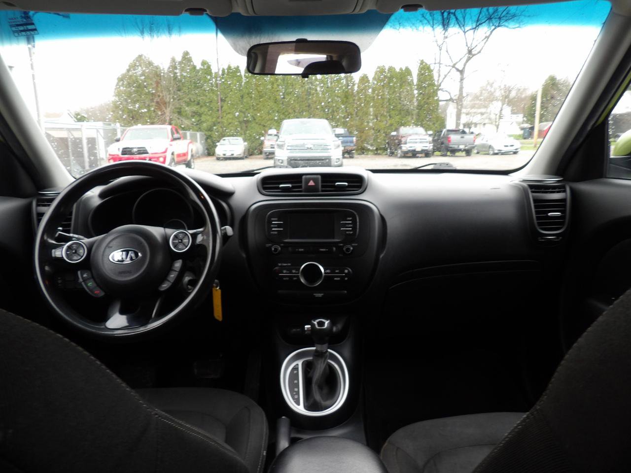 Used 2017 Kia Soul + image 9