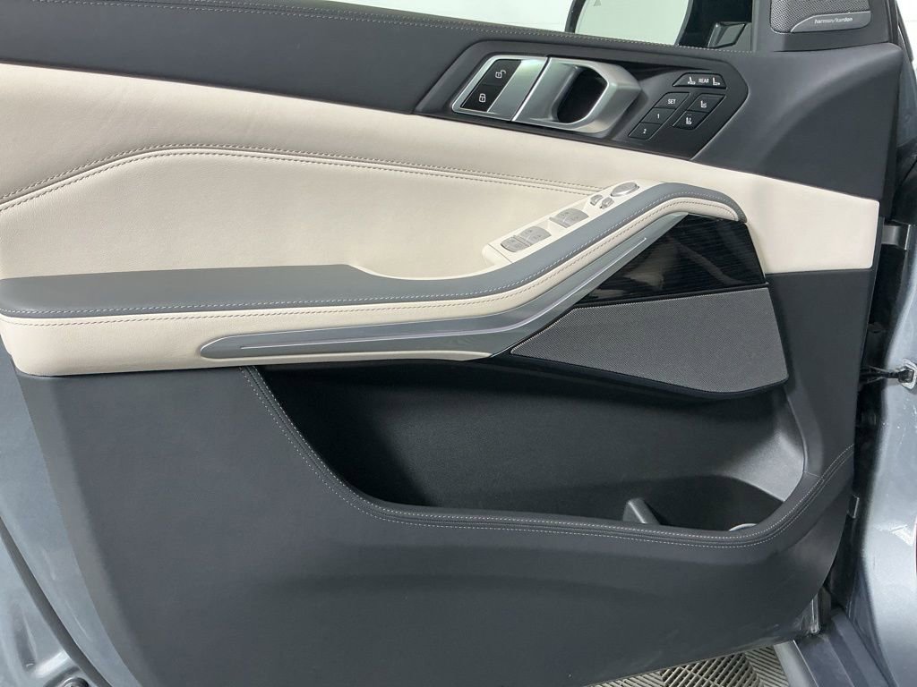 Certified 2024 BMW X7 M60i w/ Executive Package image 19