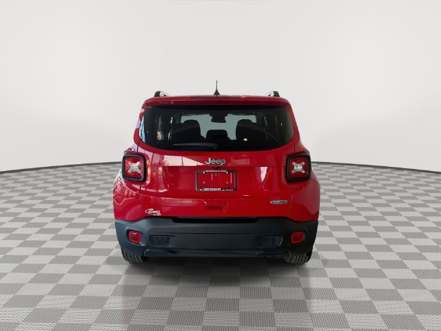 Used 2019 Jeep Renegade Latitude FWD image 9
