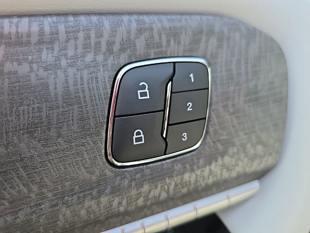 New 2026 Ford Explorer Platinum w/ LUX Leather Package image 10