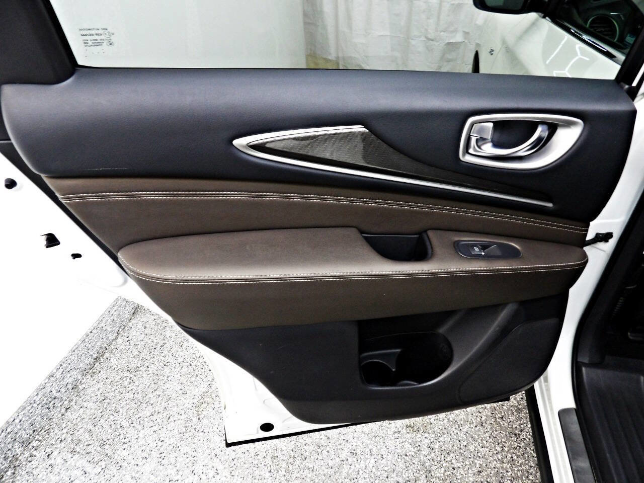 Used 2020 INFINITI QX60 Luxe w/ Essential Package image 9