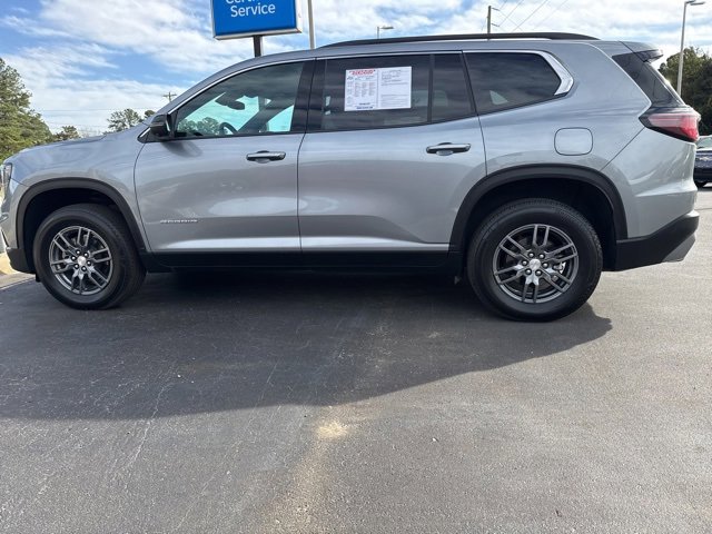 Used 2025 GMC Acadia Elevation image 2