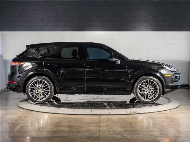 Certified 2020 Porsche Cayenne Coupe AWD/4WD image 8