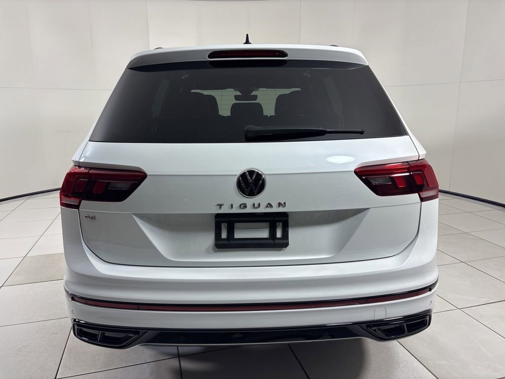 Used 2022 Volkswagen Tiguan SE R-Line image 4
