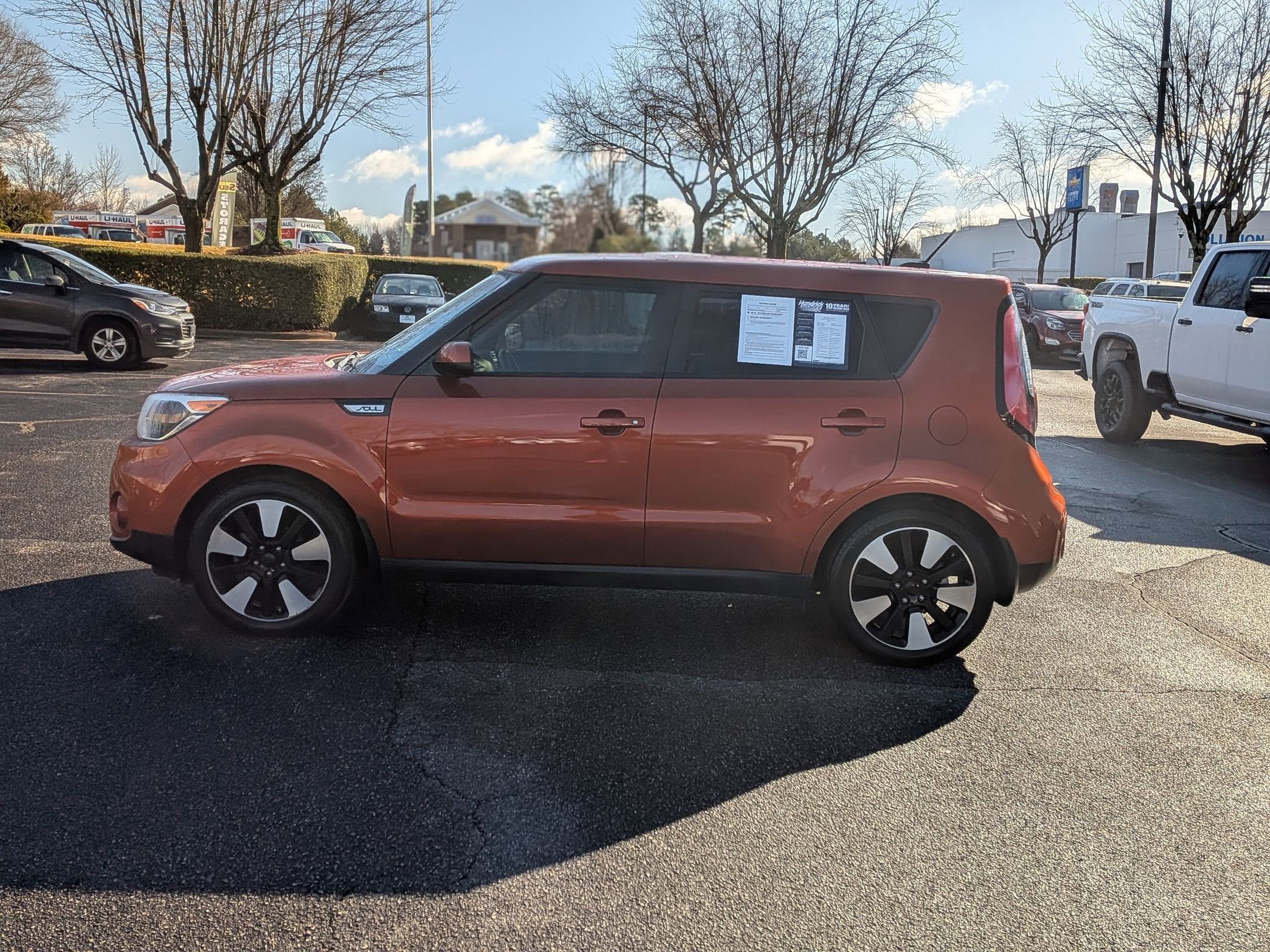 Used 2018 Kia Soul + image 6