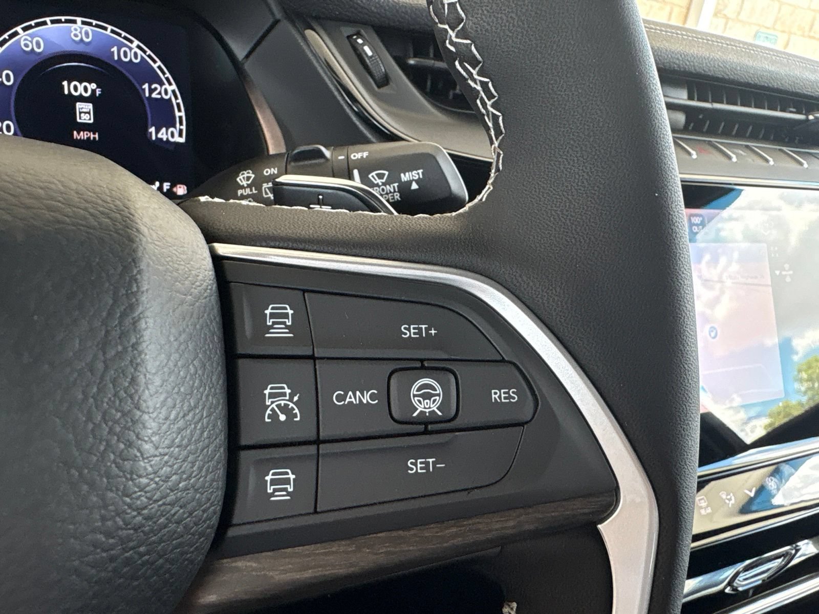 New 2027 Jeep Grand Cherokee Altitude AWD/4WD image 27