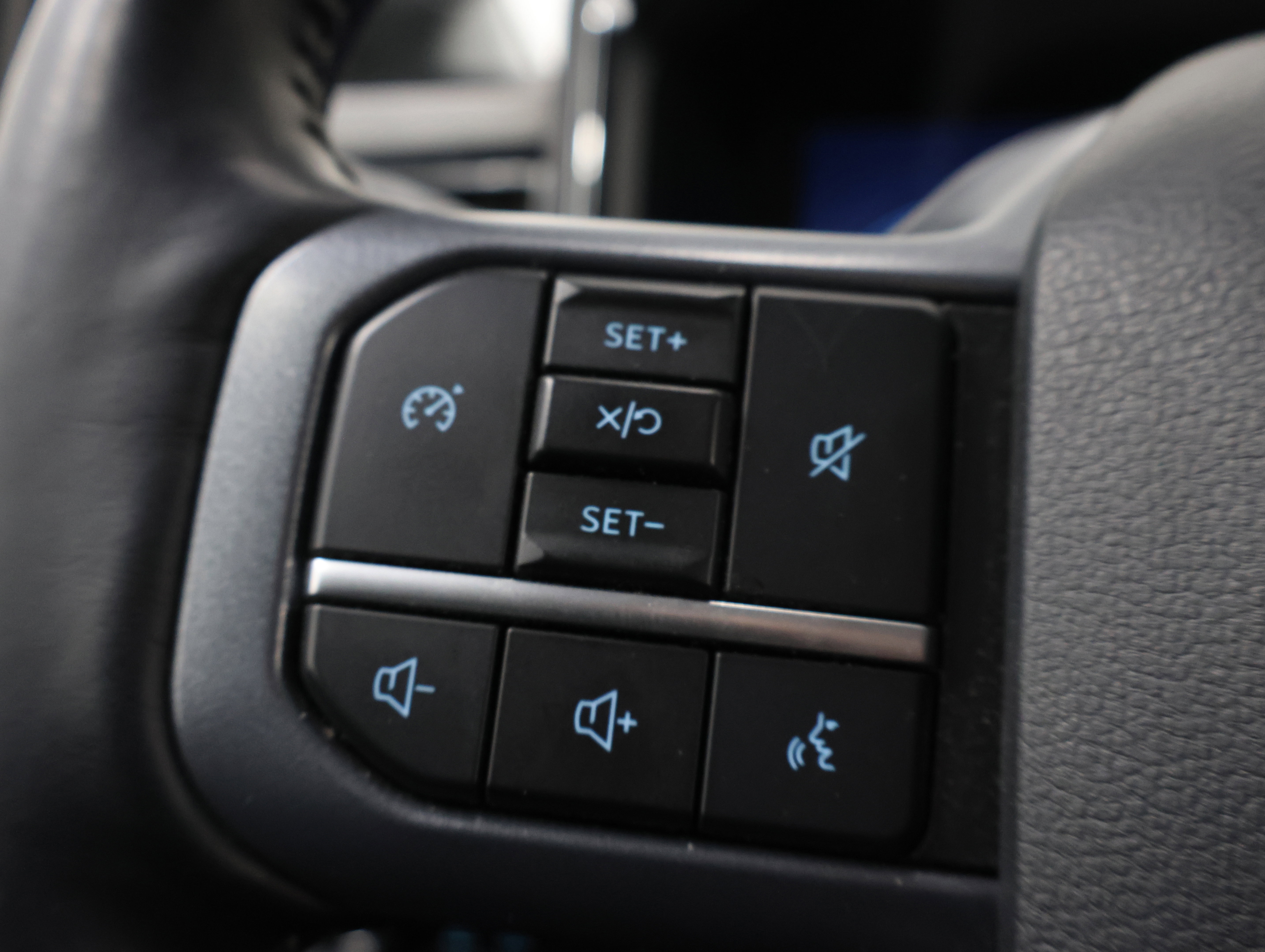 Used 2023 Ford F350 Lariat w/ Chrome Package AWD/4WD image 16