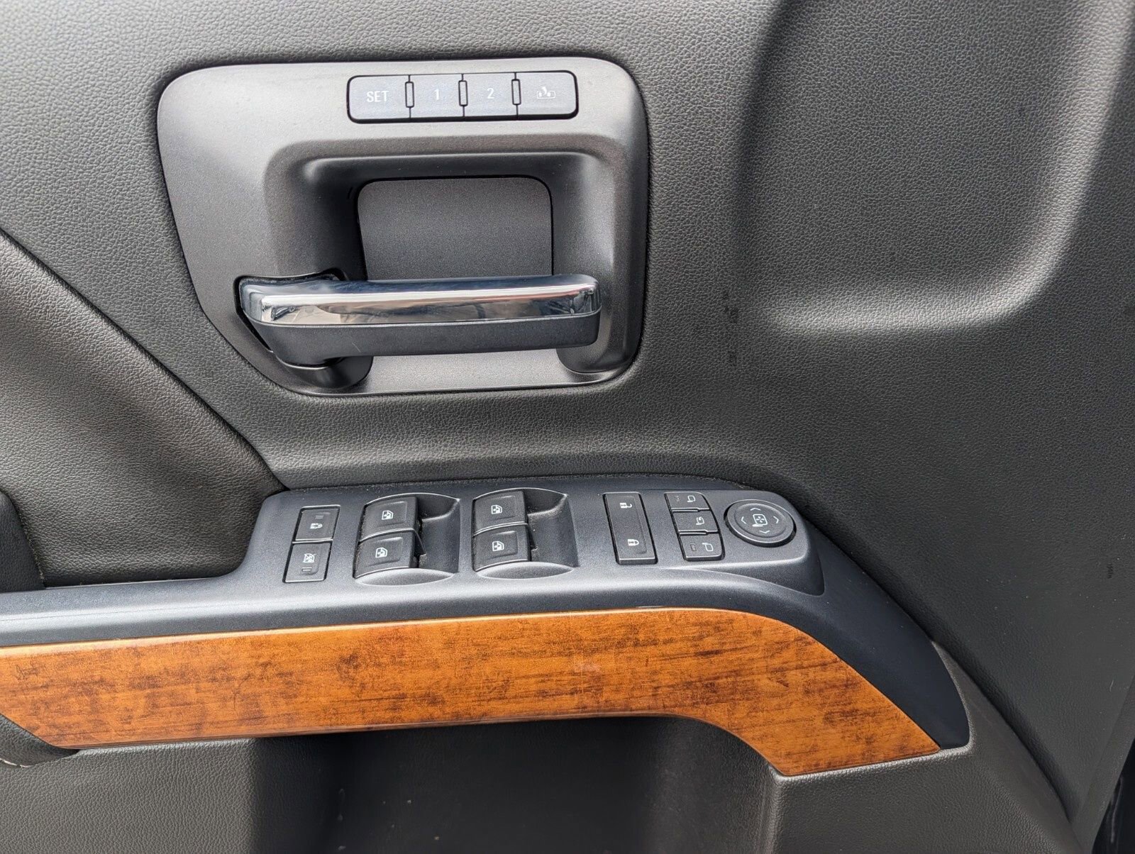 Used 2017 Chevrolet Silverado 2500 High Country w/ Duramax Plus Package image 31